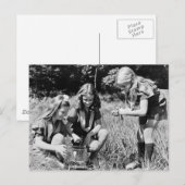 Meisjes die kikkers verzamelen, 1940 briefkaart (Voorkant / Achterkant)