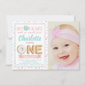 Meisjes Donut Folie Balloon Foto Eerste Verjaardag Kaart (Voorkant)