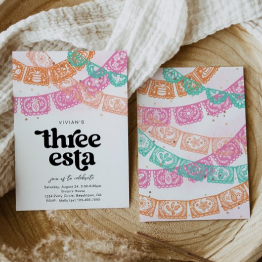 Meisje's Drie Esta Verjaardag uitnodiging