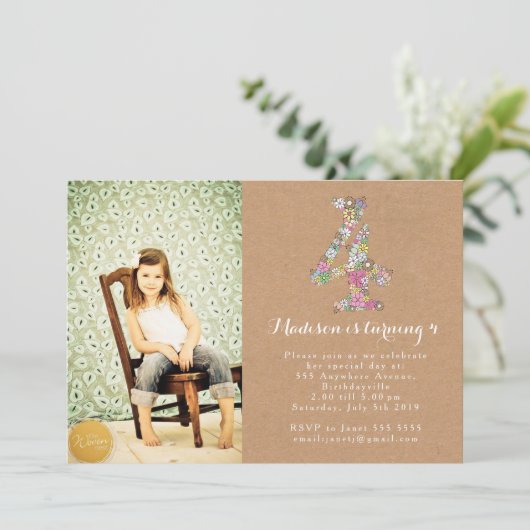 Meisjes Floral 4e verjaardag uitnodiging (Staand voorkant)