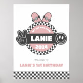 Meisjes geruit skateboard Groovy Hippie Verjaardag Poster (Voorkant)