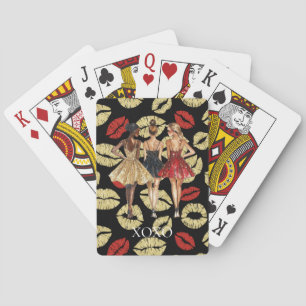 Meisjes in glamour goud zwarte rode jurken lippen  pokerkaarten