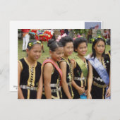 Meisjes in kostuum briefkaart (Voorkant / Achterkant)