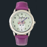 Meisjes Leuke Bloemen Waterverf Konijn en Naam Kin Horloge<br><div class="desc">Dit grillige en girly kind horloge heeft een prachtig, handbeschilderd wit konijntje met een prachtige bloemenkrans in haar haar, op een neutrale groene achtergrond. Waterverf Dit ontwerp met bloemenstijl heeft ook een plek voor u om de naam van uw meisje toe te voegen in een elegante typografie. Perfect voor het...</div>