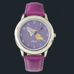 Meisjes Leuke Paarse Raket Ship Ruimte en Naam Kin Horloge<br><div class="desc">Dit schattige en meisjesachtige kinder horloge heeft een mooi en kleurrijk handgetekend raketschip in de ruimte,  met een paarse achtergrond. Het ontwerp bevat ook een plek voor u om de naam van uw meisje toe te voegen. Perfect voor elke peuter of kind!</div>