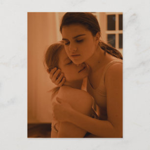 Meisjes met liefdesfoto briefkaart