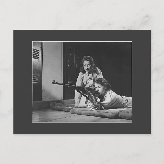 Meisjes met Pistolen, jaren '40 Briefkaart (Voorkant)
