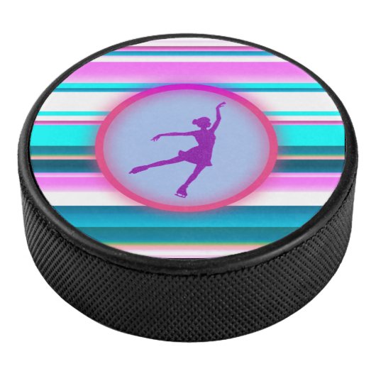 Meisjes met schaatsen hockey puck (3/4)