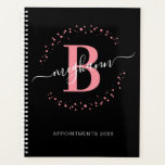 Meisjes Modern Roze Zwart Manuscript Monogramed Planner<br><div class="desc">Meisjes, modern, trendy, elegant, wazige roze en zwart, wit monogram initiaal naam script aangepast monogrammed schoonheidssalon planner. Met een monogram initiaal en een girale naam script in een handgeschreven kalligrafie spoelt het staartlettertype en een gestippeld cirkelvormig lijst rond uw monogram. Geweldig vrouwelijk meisjescadeau voor verjaardag, zuster, moeder, bruiloft, vrijgezellenfeest, zoete...</div>