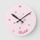 Meisjes Naam Grappig Jumbled Hours Roze Polka Dots Ronde Klok (Voorkant)