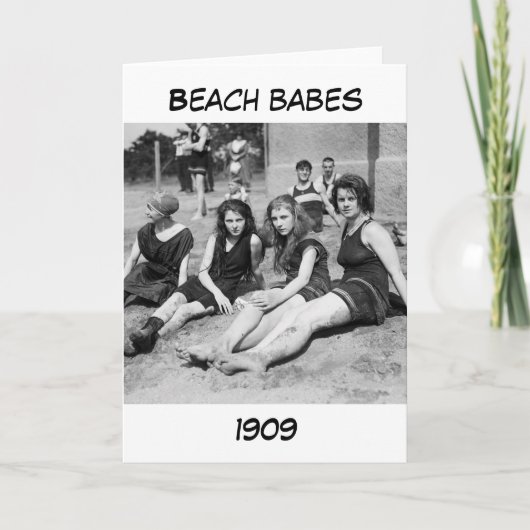 Meisjes op de strand, begin jaren 1900 kaart (Voorkant)