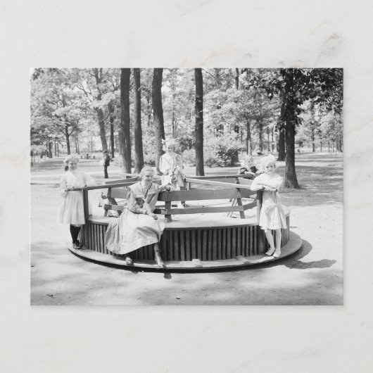 Meisjes op Merry-Go-Round, 1910 Briefkaart (Voorkant)