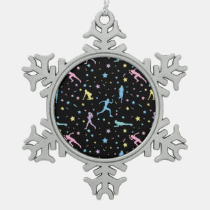 Meisjes over land, trackveld, marathonloper tin sneeuwvlok ornament