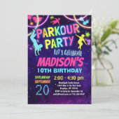 Meisjes Parkour Verjaardagsfeestuitnodiging Kaart (Staand voorkant)