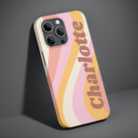 Meisjes Retro  Wave Persoonlijke naam Case-Mate iPhone 14 Hoesje<br><div class="desc">De Golf van de Golf van het meisje Persoonlijke de Kwesties van de Naam iPhone Slimme van de Telefoon kenmerkt een retro golf in schaduwen van roze, oranje en wit met uw gepersonaliseerde naam in elegant trendy geaccentueerd modern manuscript. Personaliseer door de tekst in het verstrekte tekstvakje uit te geven....</div>