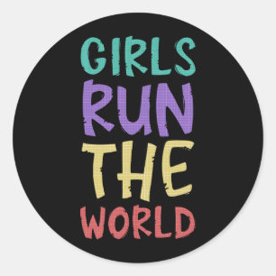 Meisjes runnen de wereld feministisch ronde sticker
