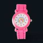 Meisjes Schattig Roze Boho Regenboog en Naam Kinde Horloge<br><div class="desc">Dit schattige en meisjesachtige kinderen horloge heeft een trendy regenboog cartoon op een roze achtergrond. Dit mooie boho-ontwerp heeft ook een plek voor u om de naam van uw meisje toe te voegen. Met duidelijke, gemakkelijk leesbare nummers is dit 'eerste' horloge geweldig voor diegenen die net beginnen met het leren...</div>