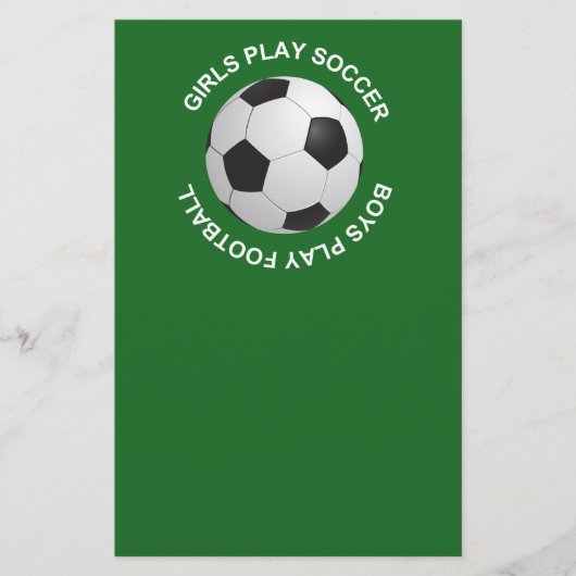 Meisjes spelen voetbal, jongens spelen football flyer (Voorkant)