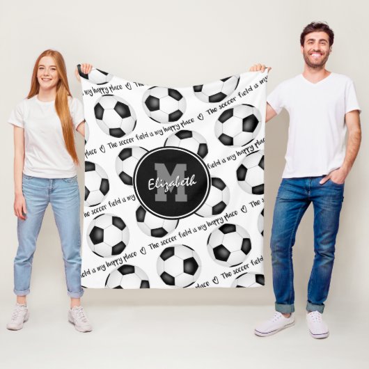 meisjes sport Het voetbalveld is mijn gelukkige pl Fleece Deken (In situ)