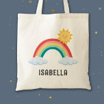 Meisjes Trendy Whimsical Rainbow Cartoon Kinder na Tote Bag<br><div class="desc">Verhoog de stijl van je kind met onze Girls Trendy Whimsical Rainbow Cartoon Canvas tas! 🌈🎒 Gepersonaliseerd met hun naam, is dit schattige en moderne accessoire perfect voor kinderen die van kleur en creativiteit houden. Het grillige regenboog cartoon ontwerp voegt een vleugje trendy charme toe aan hun uiterlijk. Een eenvoudige...</div>