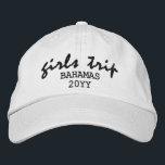 Meisjes Trip Moderne Script Typografie gepersonali Geborduurde Pet<br><div class="desc">Girls Trip Modern Script Typography Gepersonaliseerde aangepaste geborduurde honkbal Pet is voorzien van de eenvoudige moderne geborduurde tekst "Girls Trip" met uw persoonlijke locatie en datum of jaar. Perfect voor je volgende reis. Creëer door Evco Studio www.zazzle.com/store/evcostudio</div>