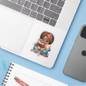 Meisjes van de Wereld Lezen - Kenia Sticker (Laptop met iPhone)