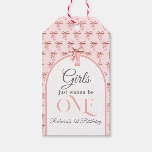 Meisjes willen gewoon een roze boog eerste verjaar cadeaulabel (Voorkant)