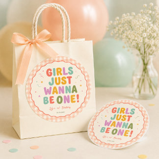 Meisjes willen gewoon één roze geruite 1e verjaard ronde sticker