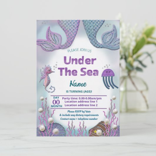 Meisjes zeemeermin onder het zee kaart (Staand voorkant)