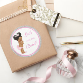 Meisjes zijn de bom! Badcadeau etc roze zilver Ronde Sticker