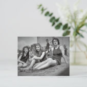 Meisjes Zonnebaden, Vintage van 1920 Briefkaart (Staand voorkant)