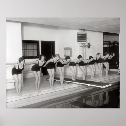 Meisjes Zwem Team, 1930. Oude Foto Poster (Voorkant)