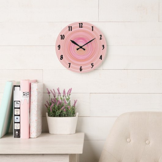 Meisjesachtig roze perzikspiralen en randgetallen grote klok (Leeskamer)