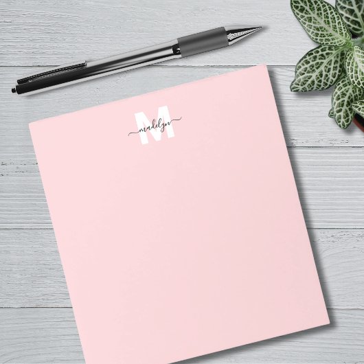 Meisjesachtige Roze Roze Calligrafie Naam Monogram Notitieblok