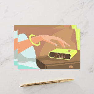 Meisjeshand die de alarmklok aandrukt