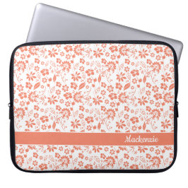 Meisjeskoraal Peach Tropical Flowers Monogram Laptop Sleeve