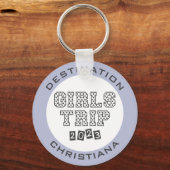 Meisjesreis 2023 Meisjes Weekend Vakantie Aangepas Sleutelhanger (Voorkant)