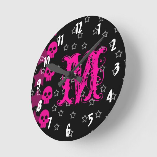 Meisjesschedel EMO Punk Monogram Initiaal wandklok (Hoek)