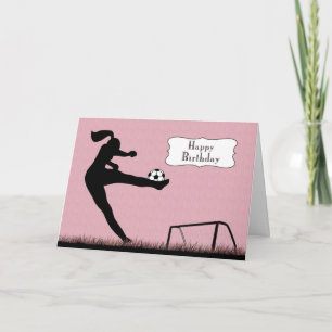 Meisjesvoetballer die een bal schopt voor Birthday Kaart