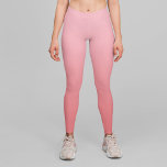Meislicht roze koraalgradiënt leggings<br><div class="desc">Een klassieke lichtroze en zachte koraalgradiënt achtergrond. Een modern grillig ontwerp voor haar yoga-leggings. De koraal- en roze kleuren mengen in verschillende tinten roze sinaasappel.</div>
