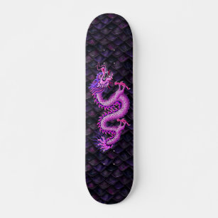 Meisroze draak op drakenschalen persoonlijk skateboard