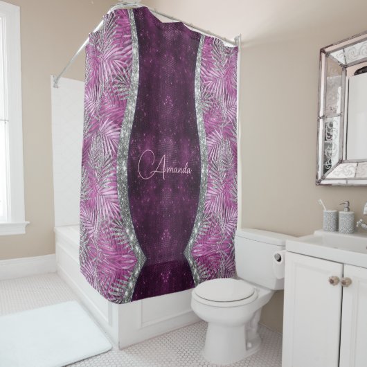 Meisroze paarse zilverglitter vertrekt monogram douchegordijn (In situ)