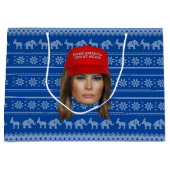 Melania Trump MAGA Kerstmis Groot Cadeauzakje (Voorkant)