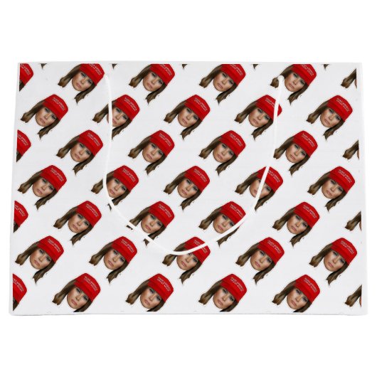 Melania Trump MAGA Kerstmis Groot Cadeauzakje (Voorkant)