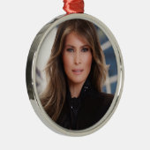 Melania Trump Official White House Metalen Ornament (Rechts)