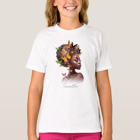 Melanine Magic: Afro Haar en Kleurrijke Vlinder T-shirt (Voorkant)