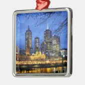 Melbourne, Australië. Een nachtelijk uitzicht van  Metalen Ornament (Links)
