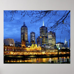 Melbourne, Australië. Een nachtelijk uitzicht van  Poster