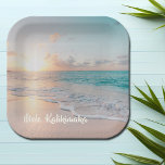 Mele Kalikimaka Beauful Beach Kerstparty Papieren Bordje<br><div class="desc">Deze  borden voor kerstpapier uit de zeebodem zijn te zien op een prachtige kustkapper bij zonsopgang met een mooie typografie die Mele Kalikimaka leest. Een leuke Hawaiiaanse manier om vrolijk kerstfeest in stijl te zeggen. Breng me naar het strand deze vakantie.</div>