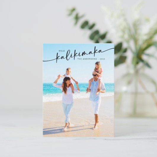 Mele Kalikimaka Hand Lettered Foto Feestdagenkaart (Staand voorkant)